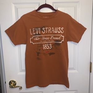 Levi’s Brown T-Shirt